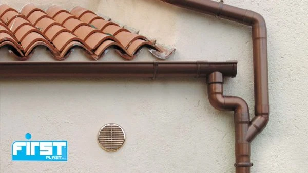 Manicotto di congiunzione tubo pluviale per gronde in PVC marrone First